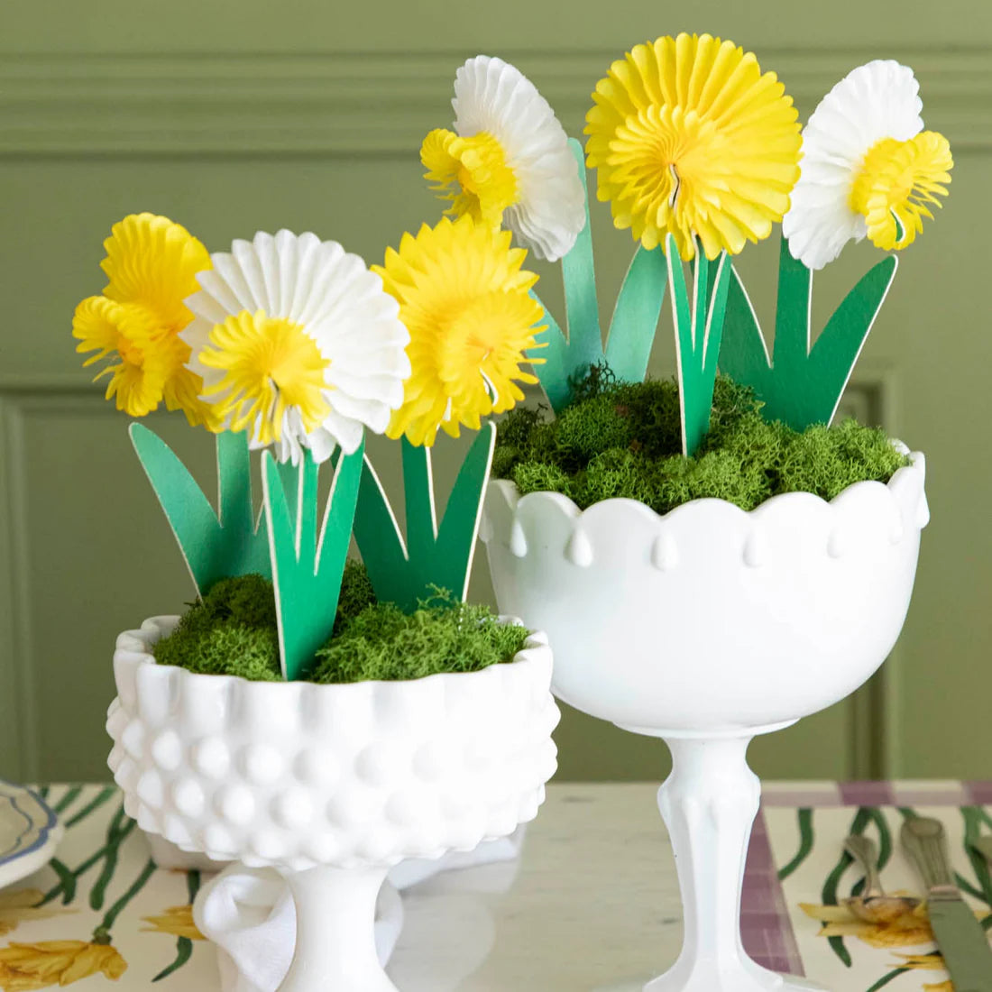 Hester & Cook Honeycomb Paper - Small Daffodils