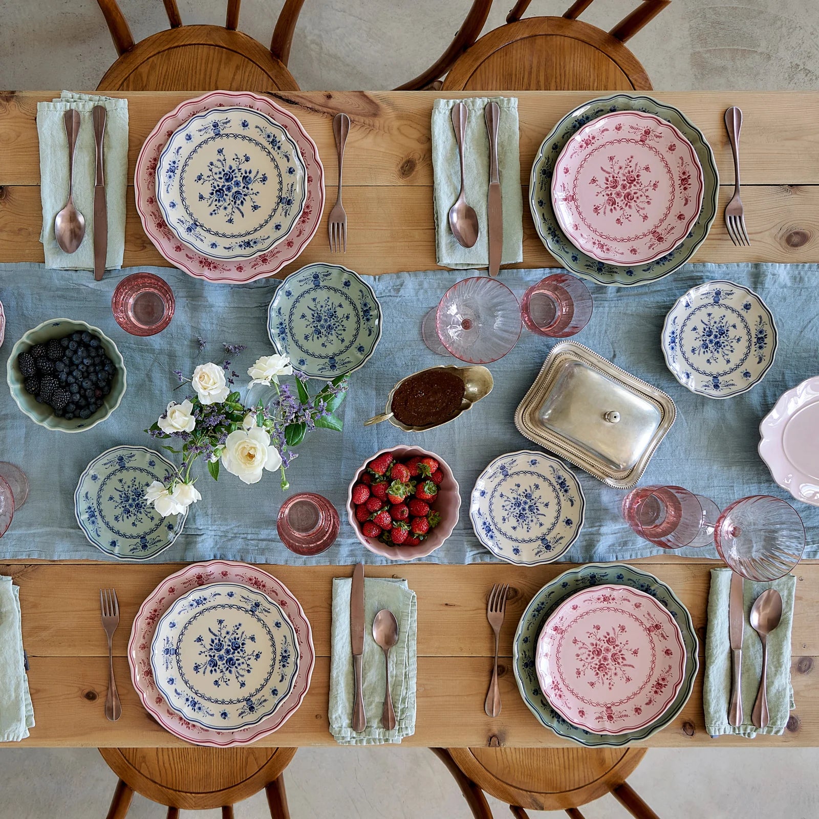 Costa Nova Vila Salad Plate - Beige/Blue