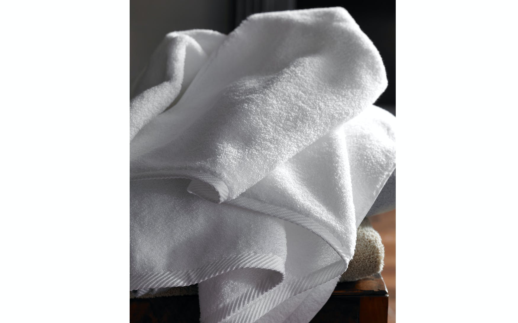 Matouk Milagro Hand Towel